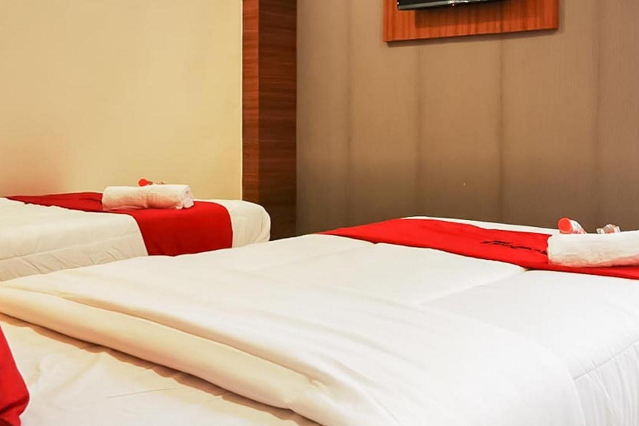 Reddoorz Plus @ Taman Madiun Dış mekan fotoğraf